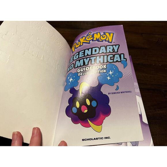Legendary and Mythical Guidebook: Super Deluxe Edition (Pokémon) - Picture 4 of 11